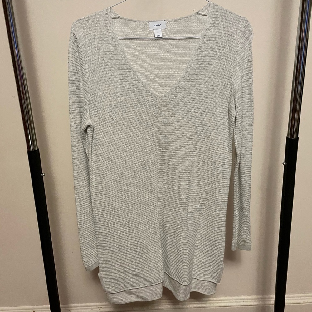 Old Navy Light Grey V-Neck Sweater